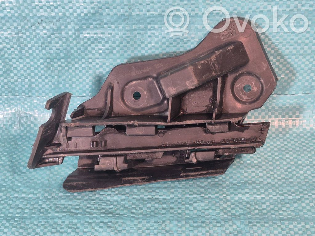 Front bumper mounting bracket   5M0807183,5M0807049