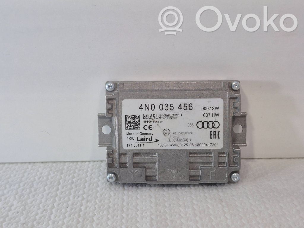 Audi A4 S4 B9 Pystyantennivahvistin 