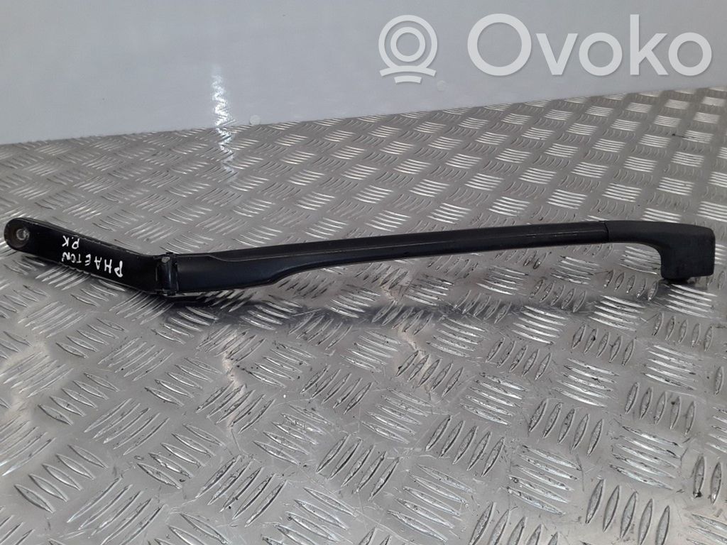 Volkswagen Phaeton Front wiper blade arm 
