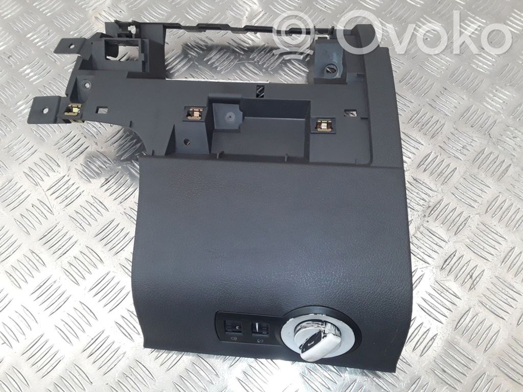 Volkswagen Caddy Panelės apdailos skydas (apatinis) 