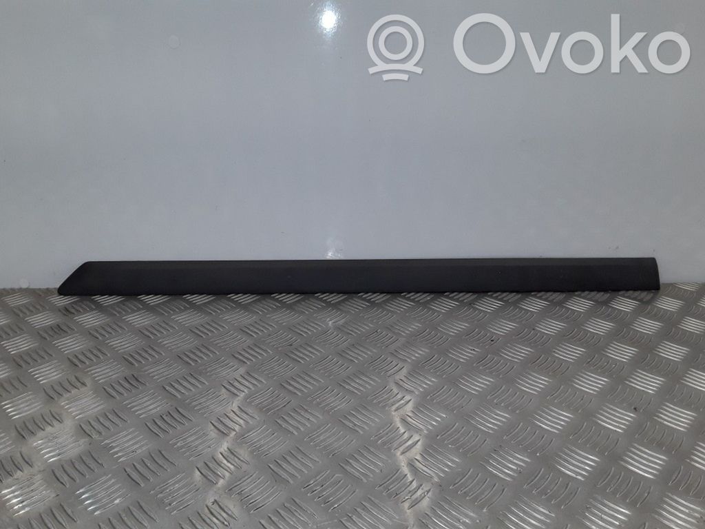 Opel Combo C Moldura embellecedora del guardabarros trasero 