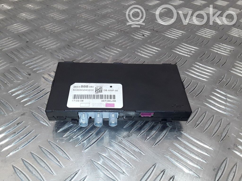 Peugeot 607 Antenos stiprintuvas 