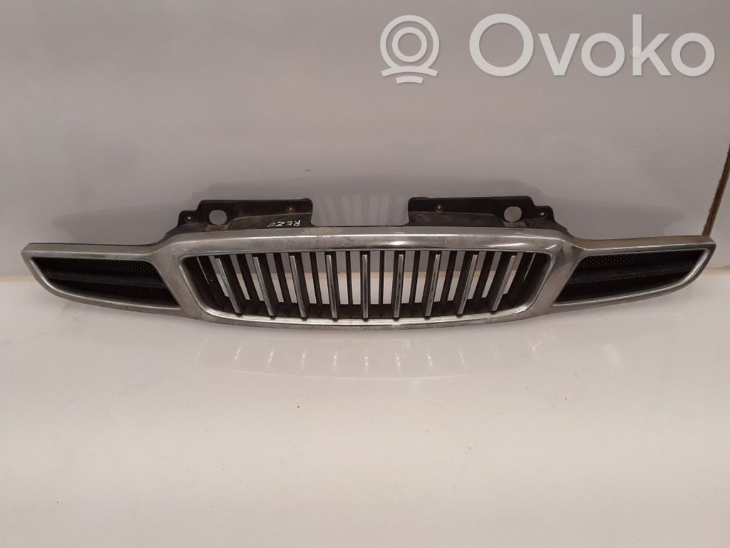 Daewoo Tacuma Front bumper upper radiator grill 