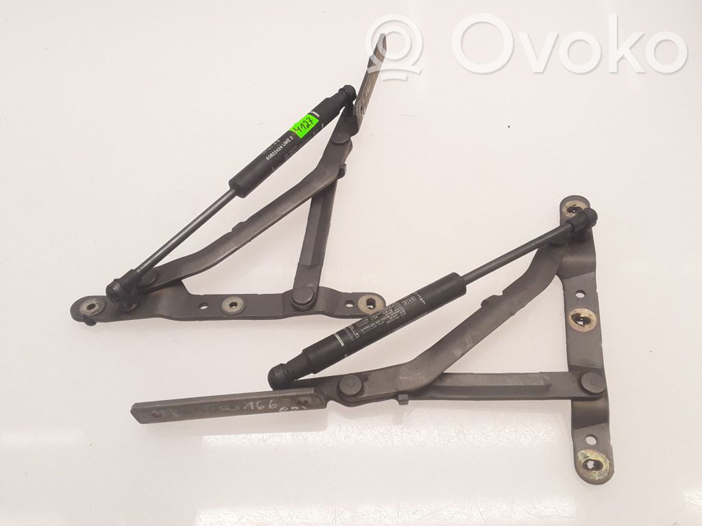 Alfa Romeo 166 Tailgate/trunk/boot hinge 