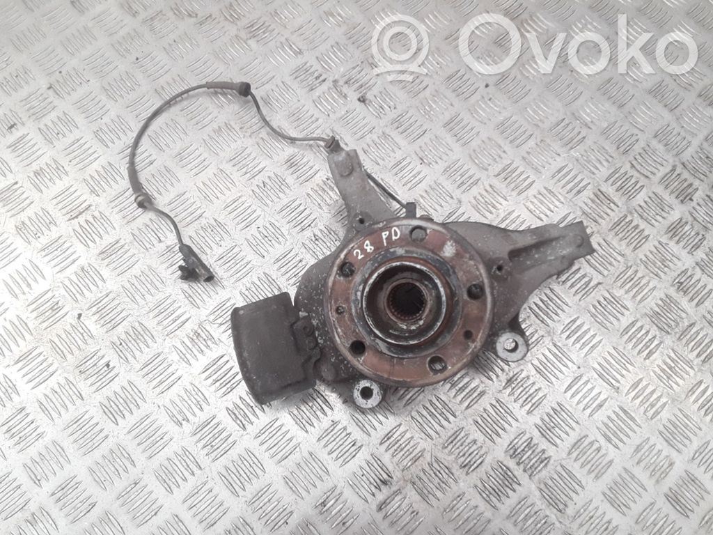 Renault Laguna III Zwrotnica koła przedniego 
