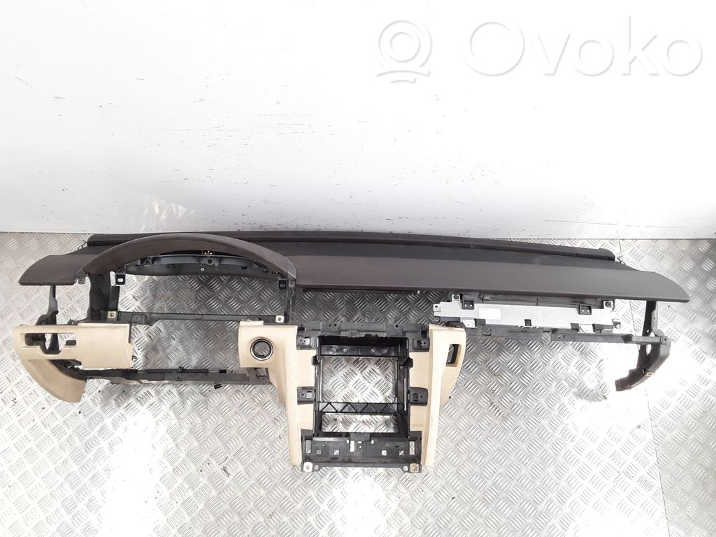 Volkswagen Phaeton Dashboard 