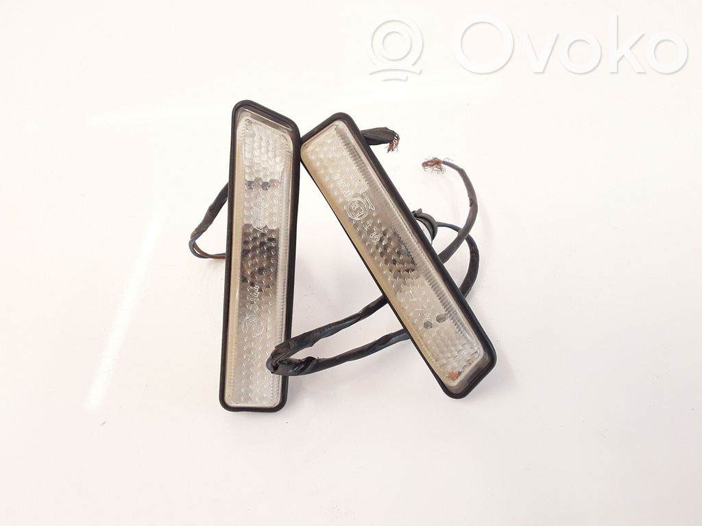 BMW 3 E36 Front fender indicator light 