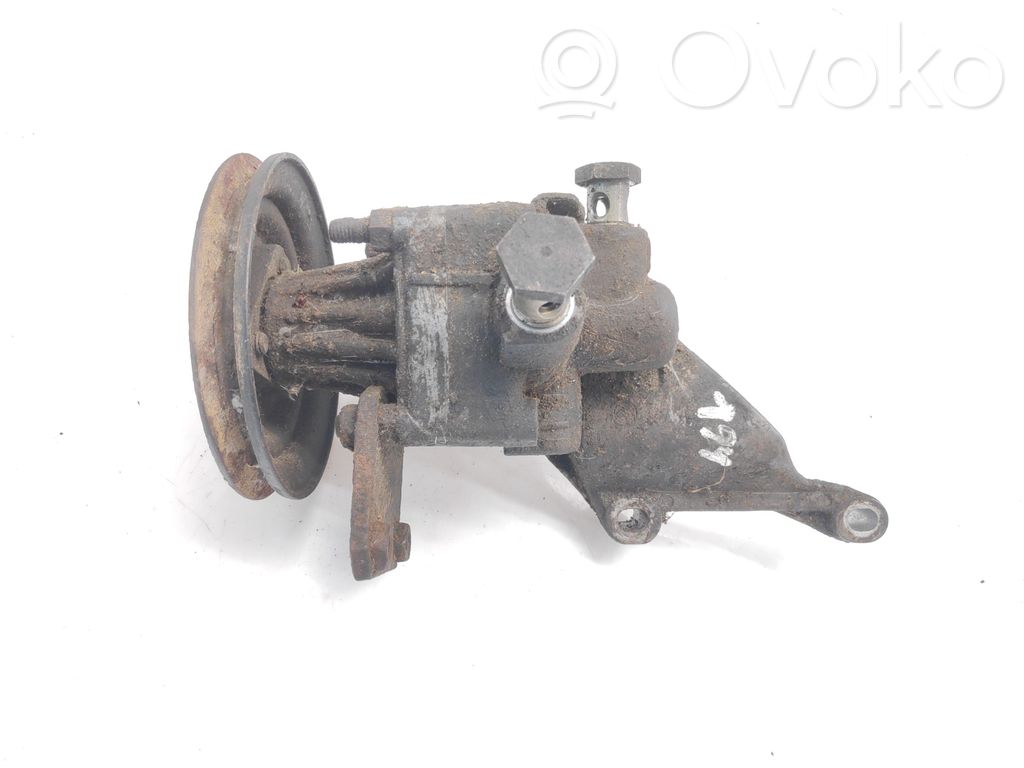 Audi 80 90 S2 B4 Power steering pump 