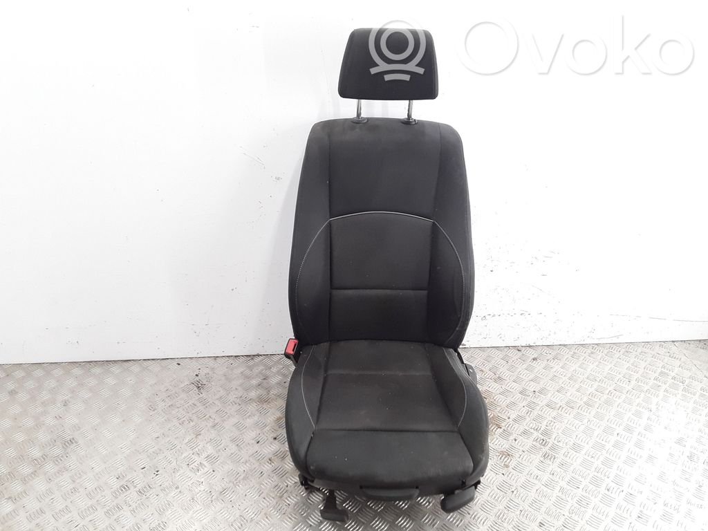 BMW 1 E81 E87 Priekinė vairuotojo sėdynė 