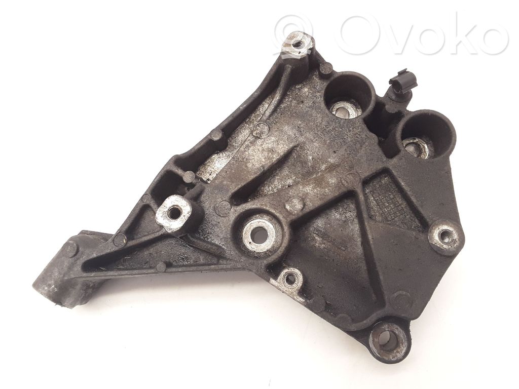 Fiat Bravo Engine mounting bracket 