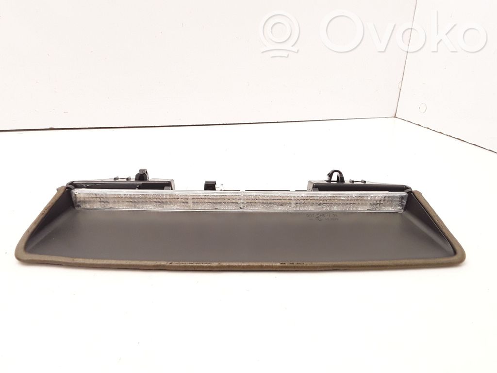 Jaguar X-Type Third/center stoplight 
