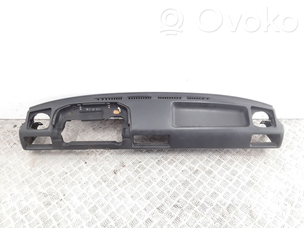 Audi 80 90 B2 Панель 