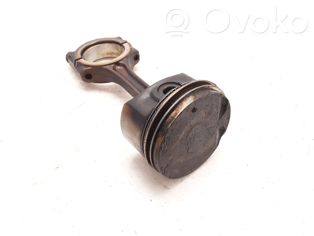 Piston with connecting rod