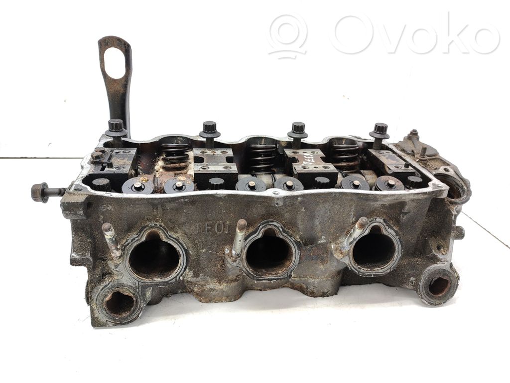 Engine head   JE01