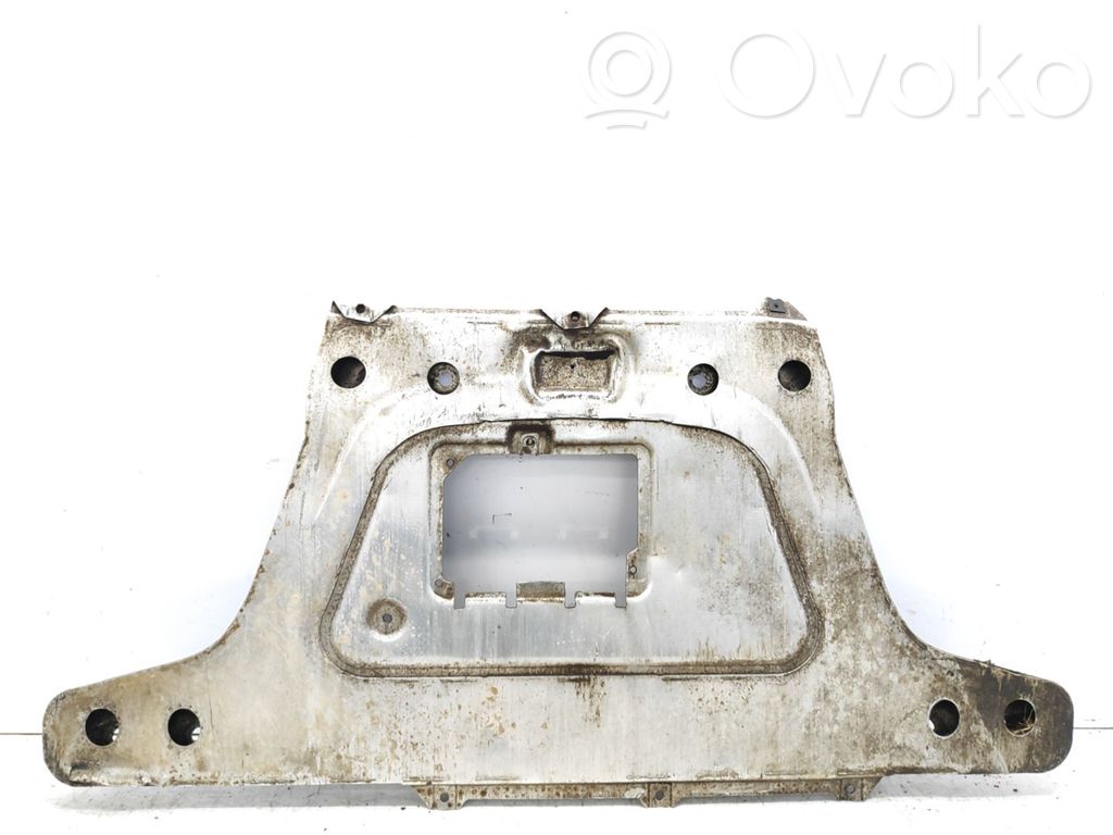 Cache de protection sous moteur