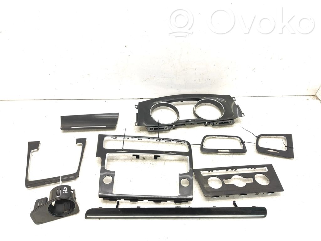Ramka deski rozdzielczej   5G1819741S,5G0857059,5G0857189,5G1819741,5G1819743,5G1819743E,5G1857351,5G1857351D,5G1858060,5G1858060Q,5G1858210,5G1858210B,5G1858418,5G1858418C,5G1863042,5G1864147