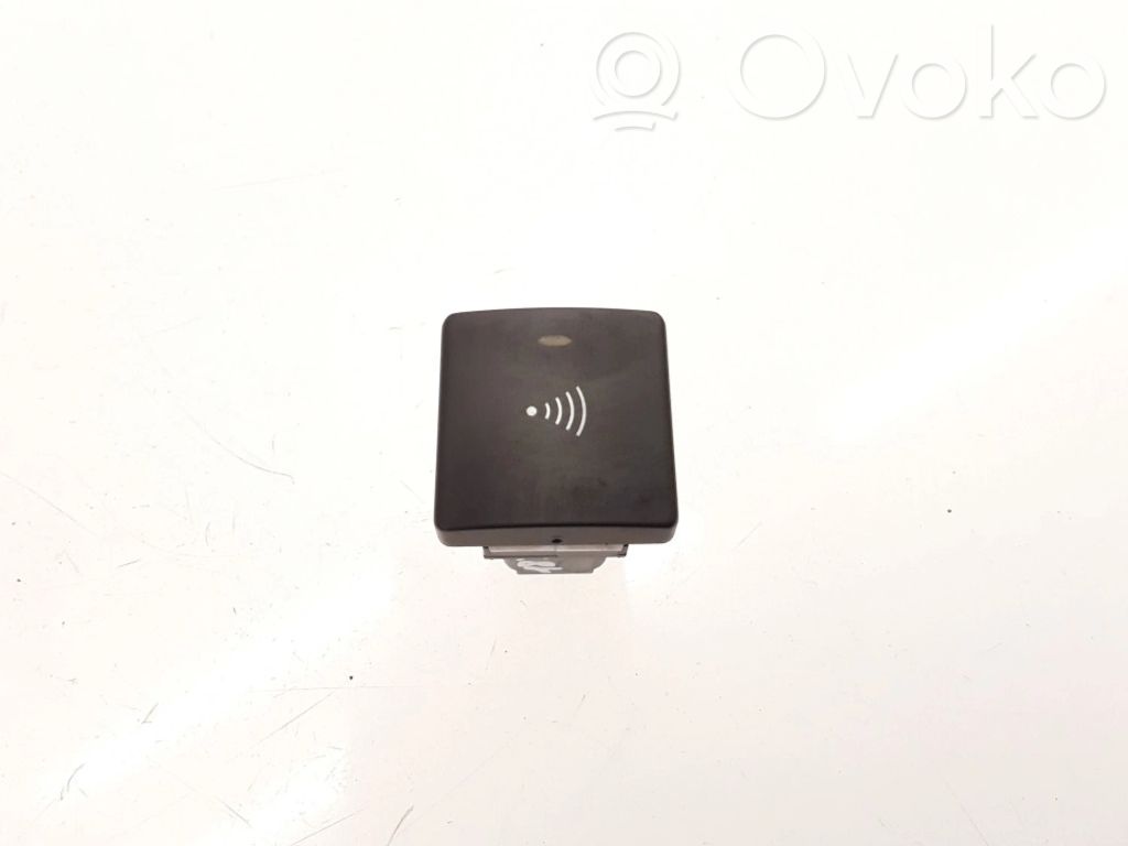 Peugeot 607 Alarm switch 