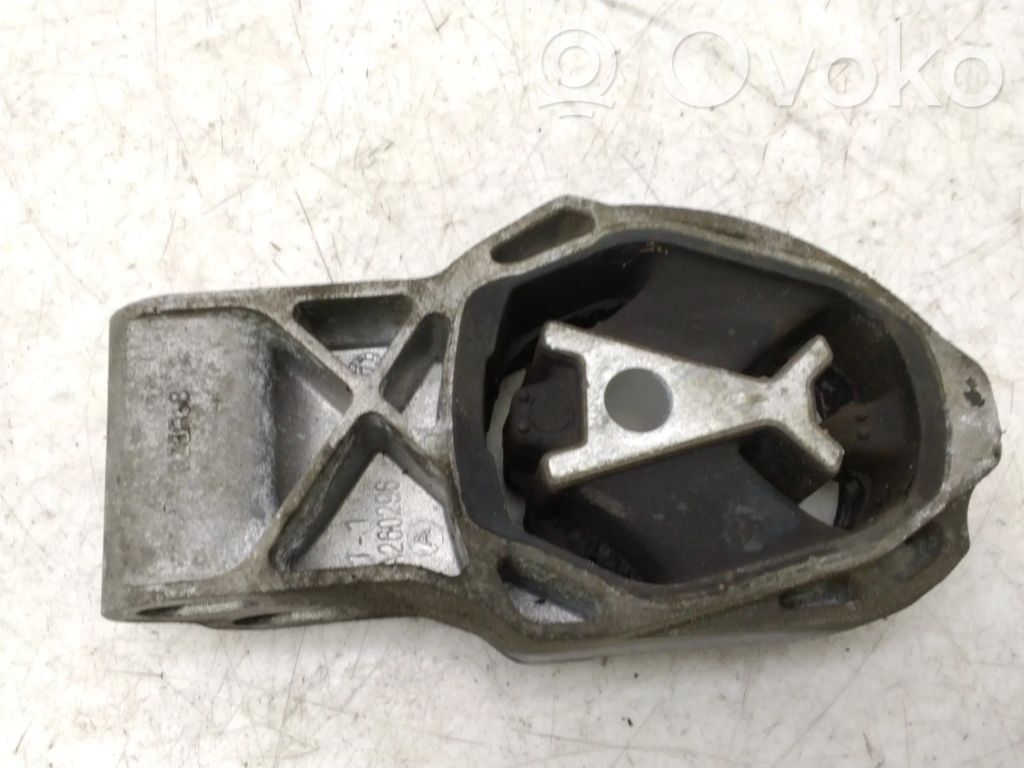 Volvo XC40 Engine mount bracket 