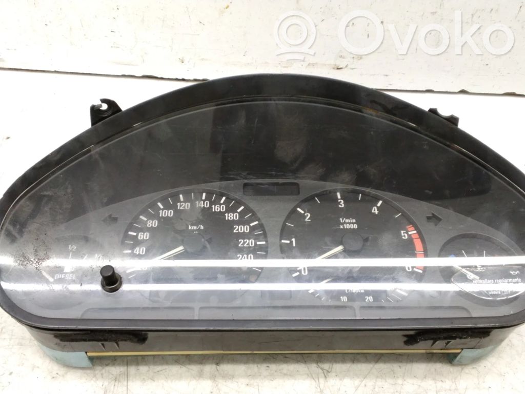 BMW 3 E36 Spidometras (prietaisų skydelis) 
