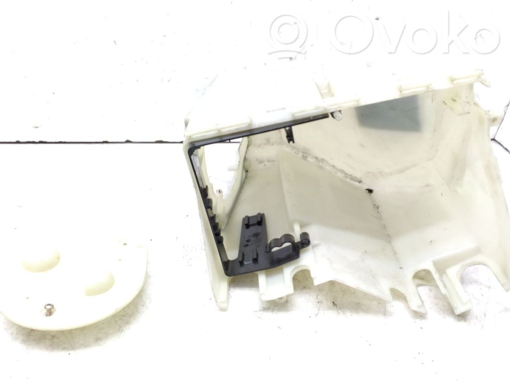 BMW Z4 E85 E86 Fuse box cover 