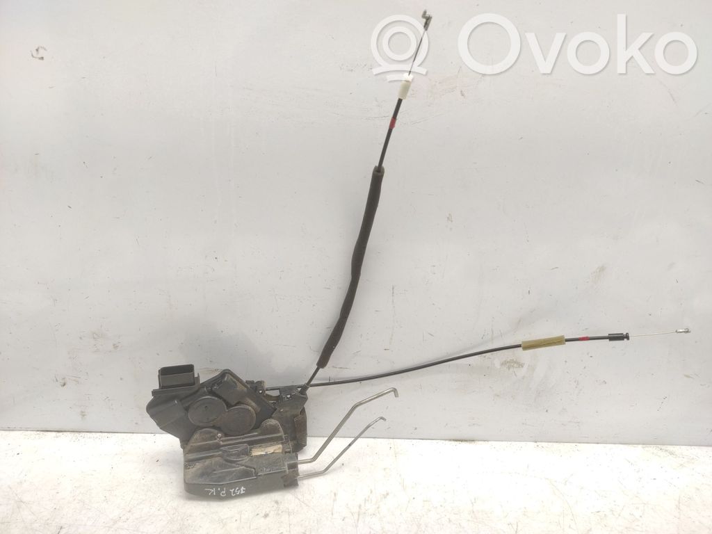 Mazda 5 Front door lock 
