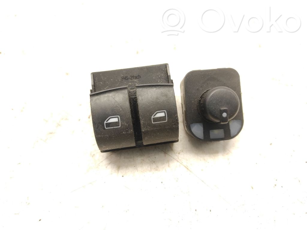 Audi A3 S3 A3 Sportback 8P Electric window control switch 