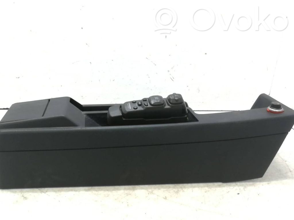 Audi Coupe Keskikonsoli 