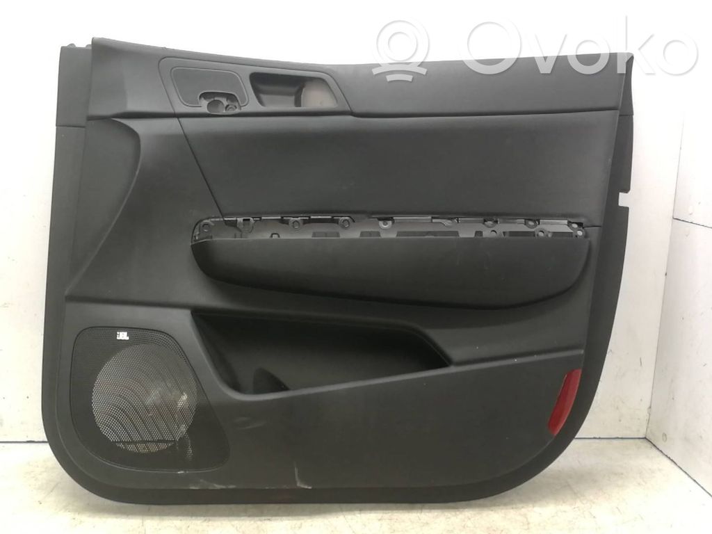 KIA Sportage Rivestimento del pannello della portiera anteriore 
