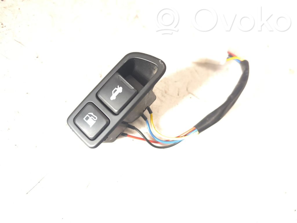 KIA Optima Fuel tank opening switch 
