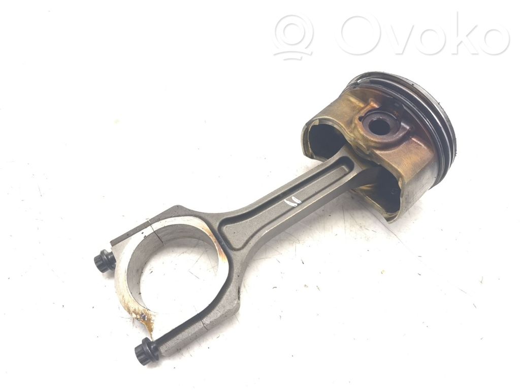 KIA Optima Piston with connecting rod 