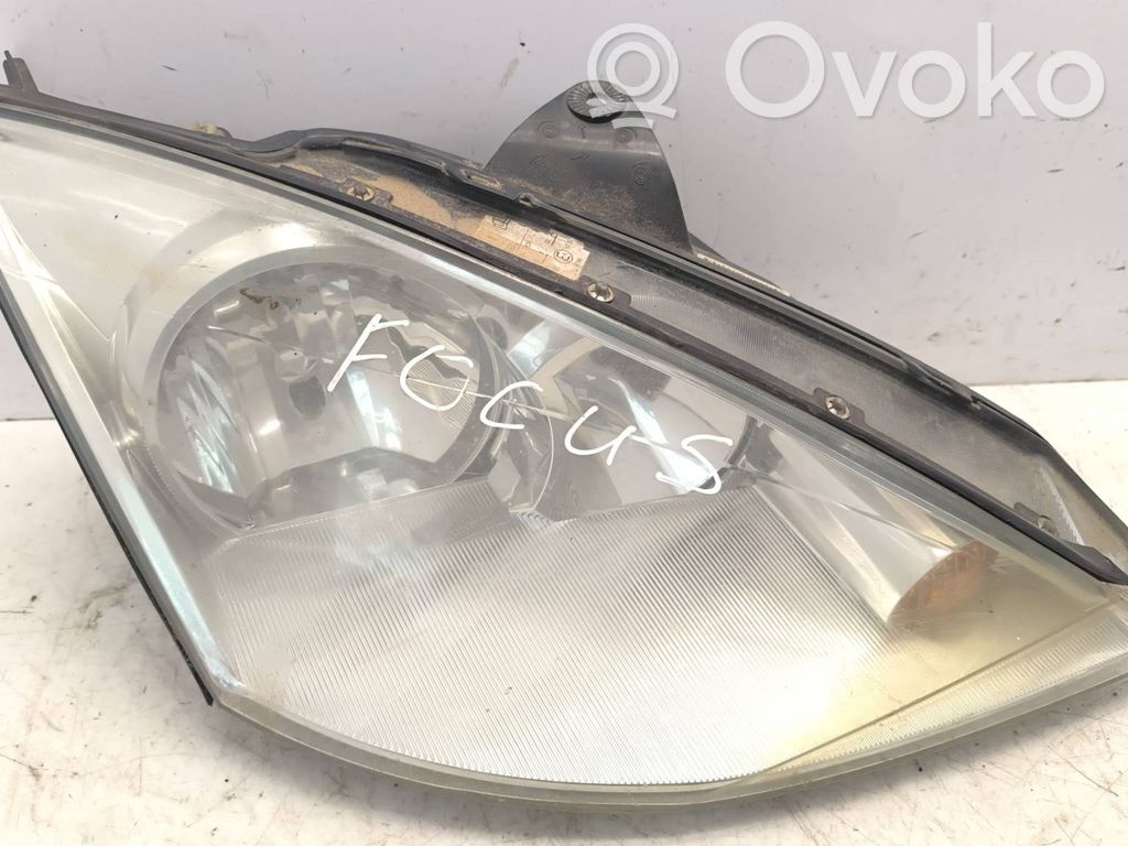 Ford Focus Headlight/headlamp 