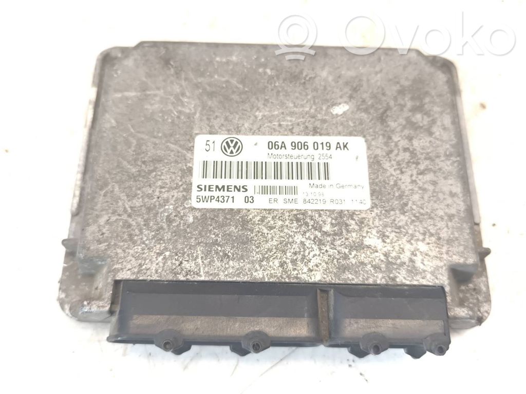 Engine control unit/module   06A906019AK,5WP437103