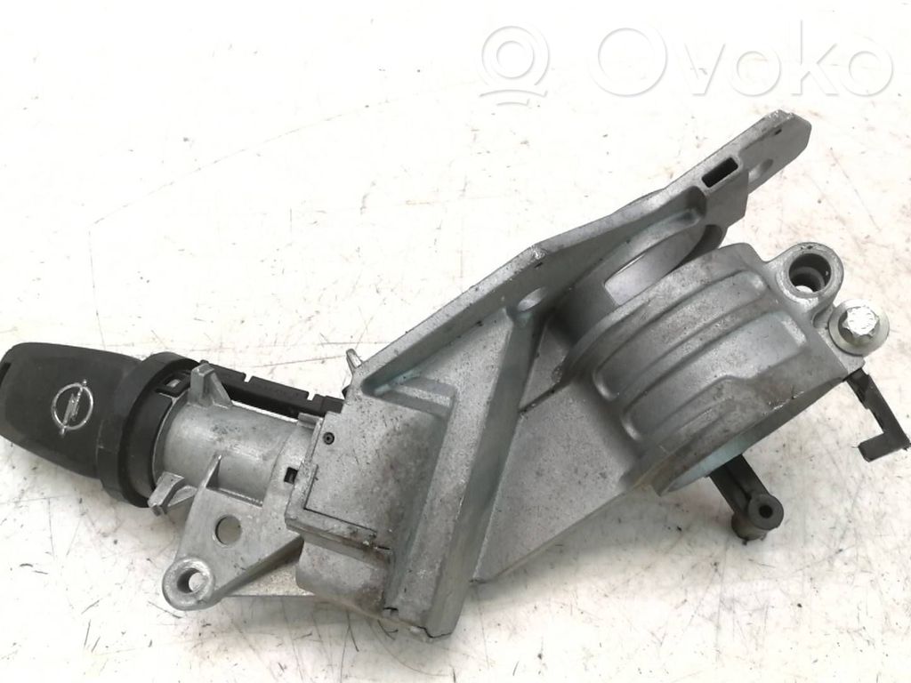 Opel Astra H Ignition lock 