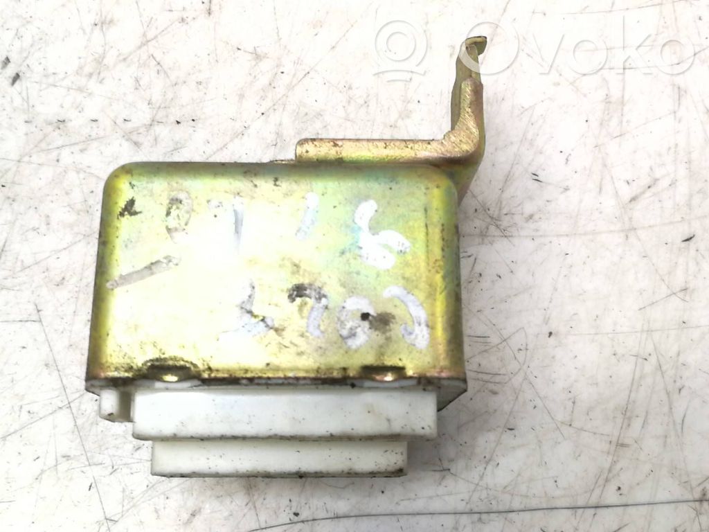 Mitsubishi Colt Fuel pump relay 