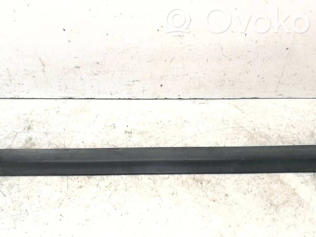 Opel Zafira A Rivestimento della portiera anteriore (modanatura) 