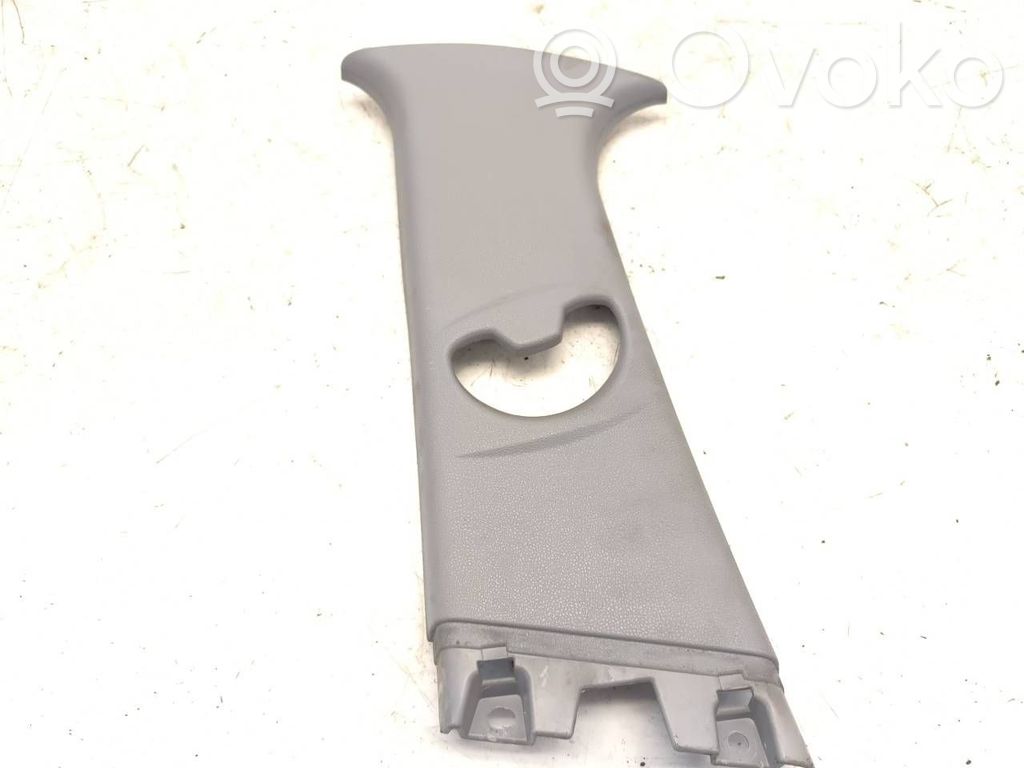 BMW 1 E81 E87 (B) pillar trim (top) 