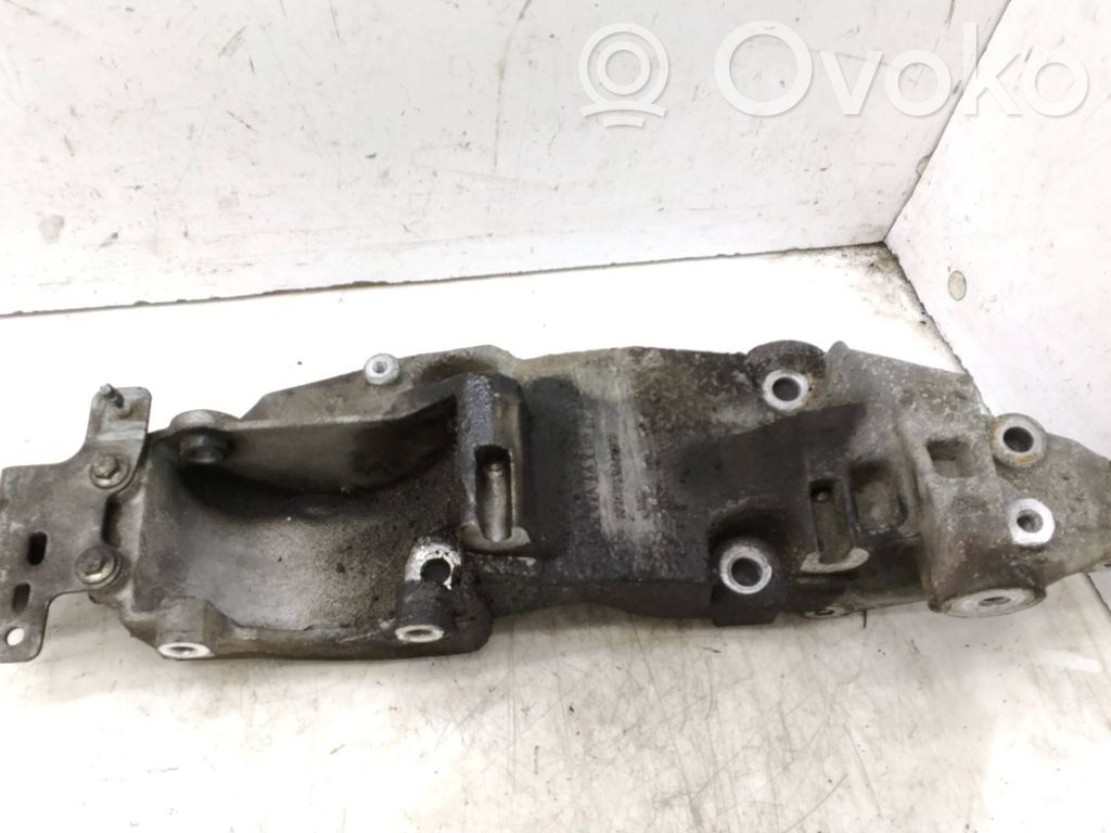 Renault Laguna III Mocowanie alternatora 