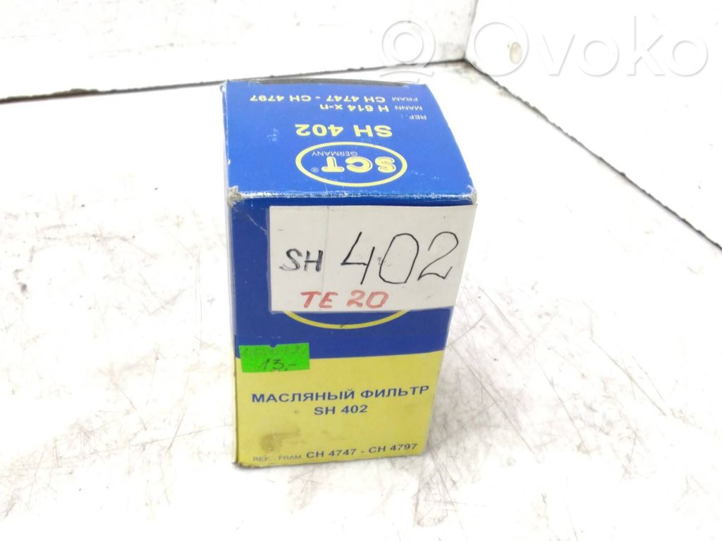 Mercedes-Benz 190 W201 Mocowanie / uchwyt filtra oleju 