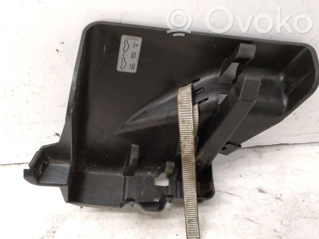 Audi A4 S4 B8 8K Caja de herramientas 
