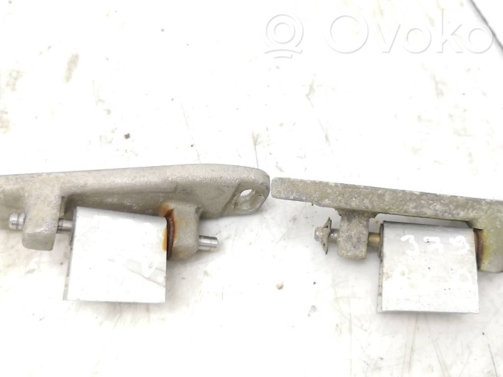 Juego de bisagras de puerta delantera   1006189,1006190