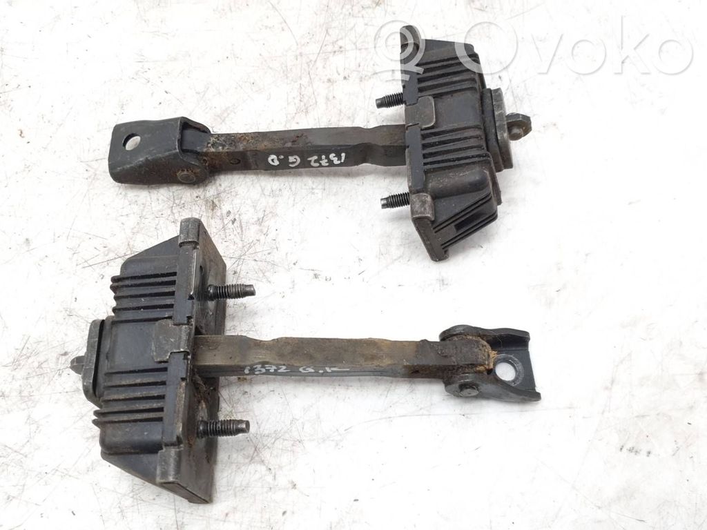 Toyota Avensis T250 Türfangband Türfeststeller Türstopper hinten 