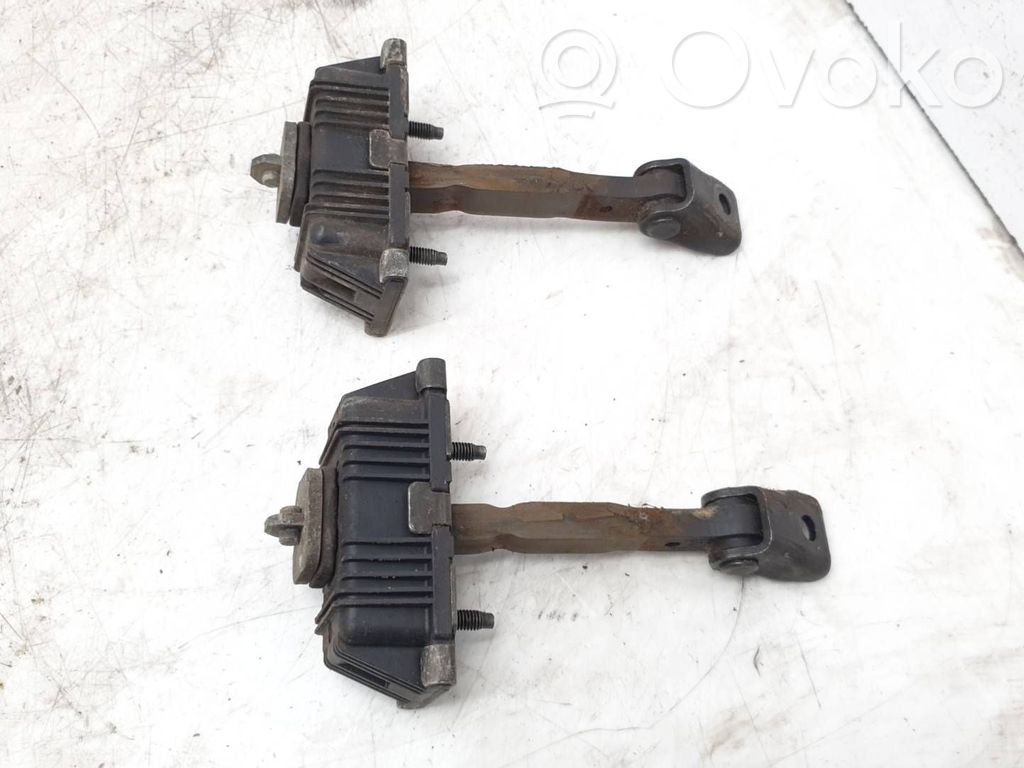 Toyota Avensis T250 Türfangband Türfeststeller Türstopper vorne 