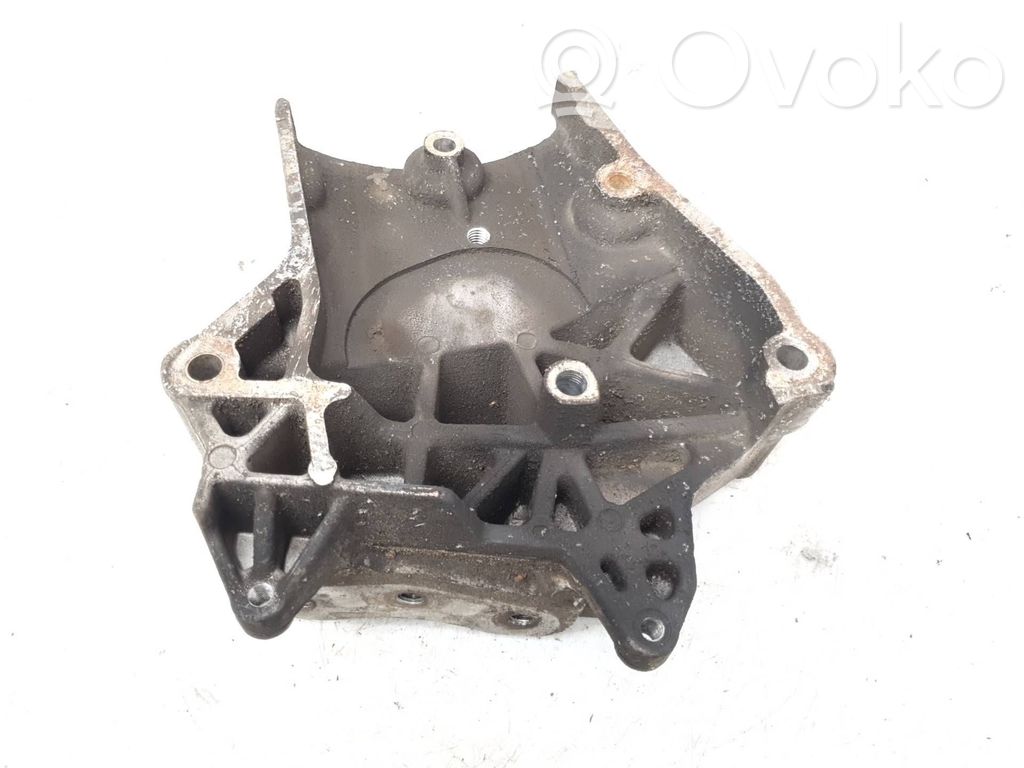 Engine mounting bracket   55210530,B813