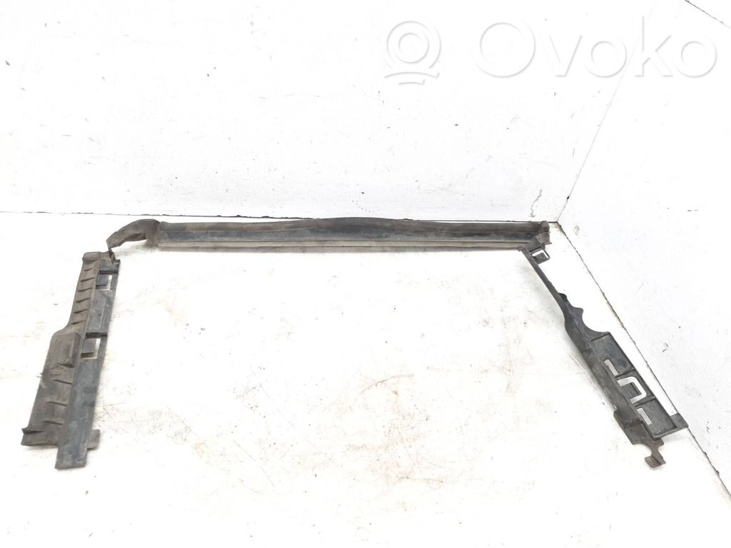 Mercedes-Benz C W205 Wlot / Kanał powietrza intercoolera 