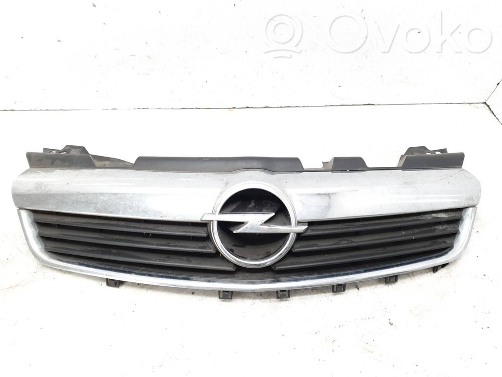 Opel Zafira B Etusäleikkö 