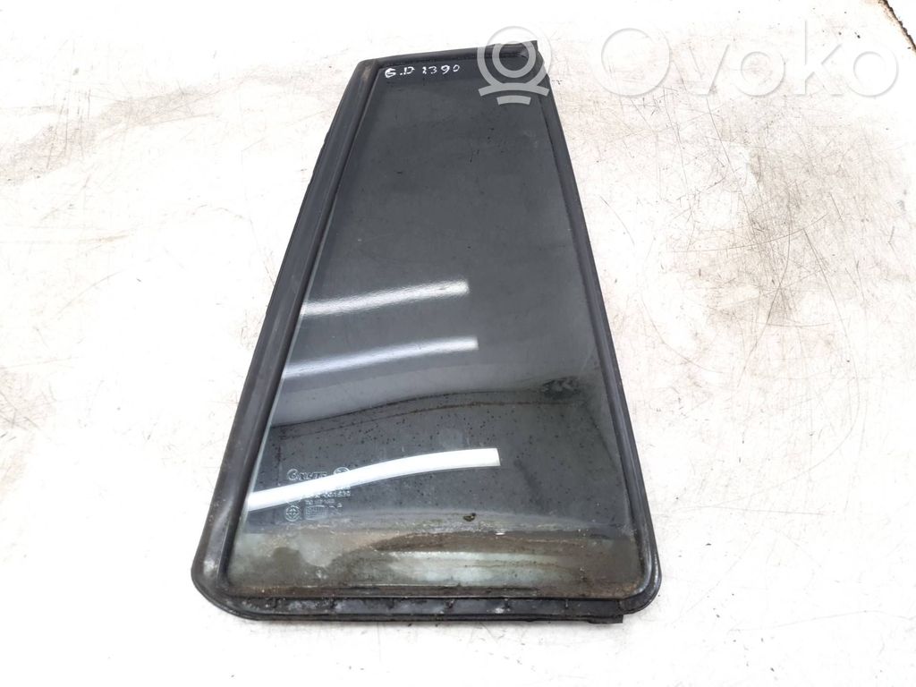 Renault Koleos I Rear vent window glass 