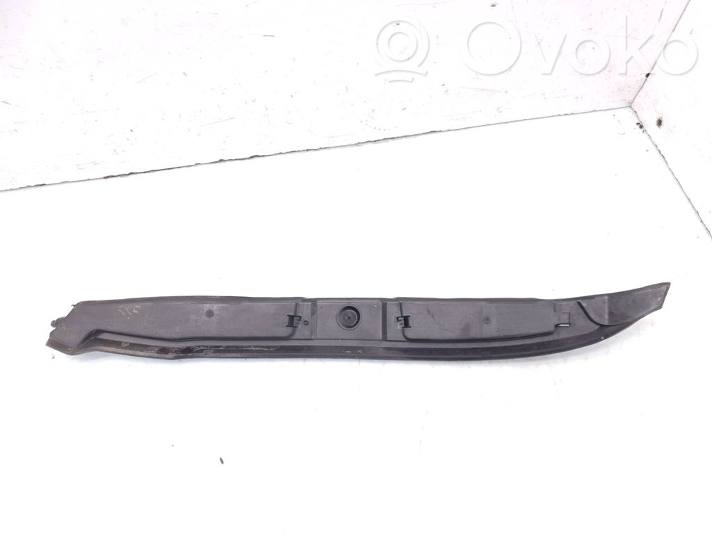 Volkswagen Polo V 6R Panel wykończeniowy błotnika 