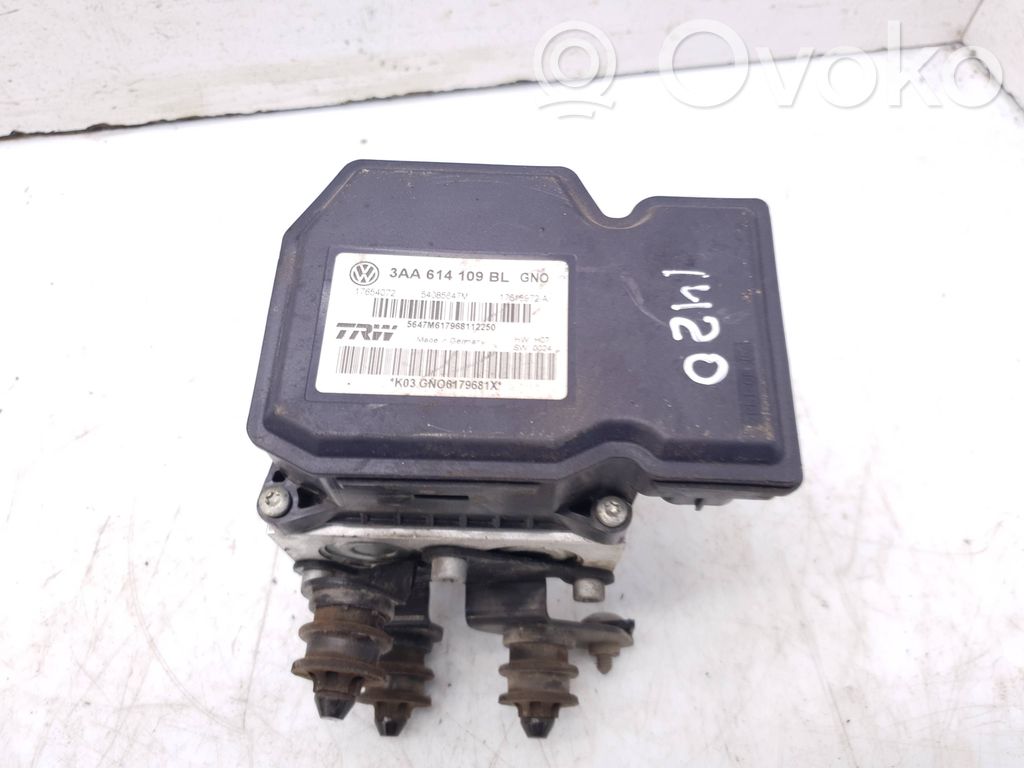 Volkswagen PASSAT B7 Bomba de ABS 