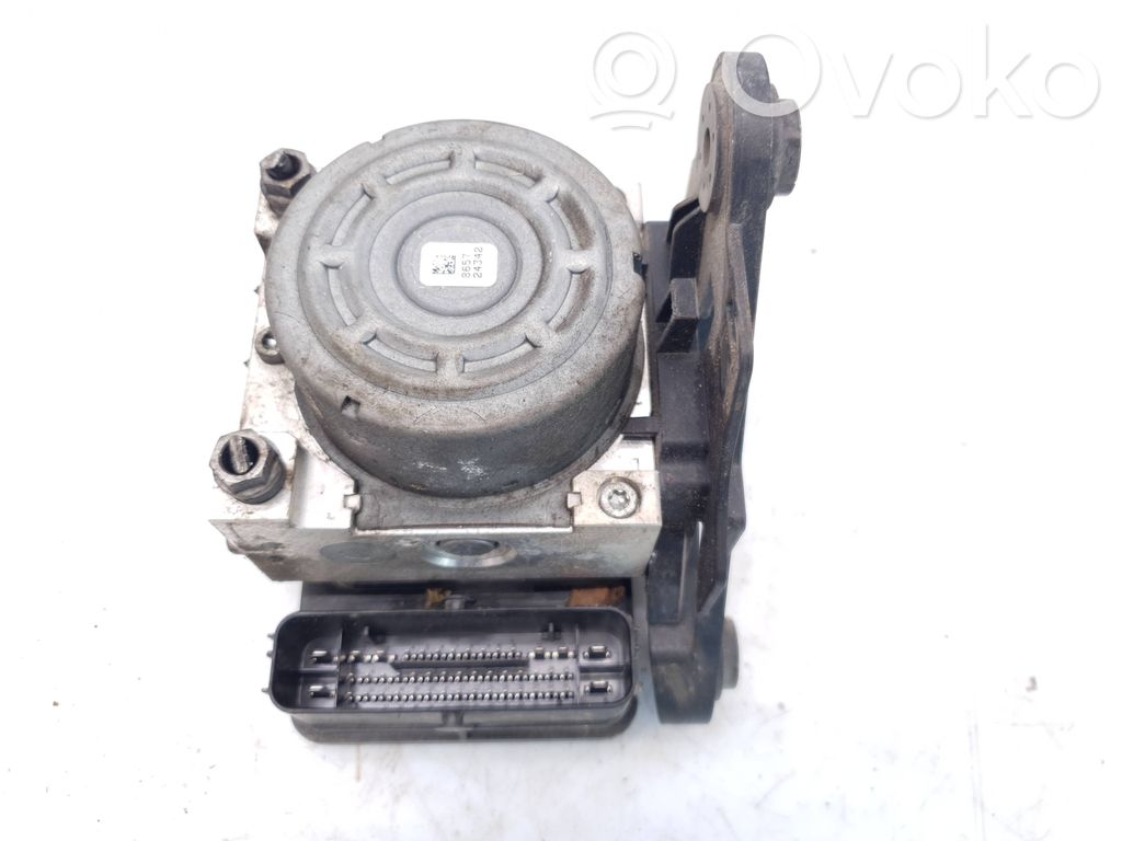 Volkswagen PASSAT B8 Pompa ABS 