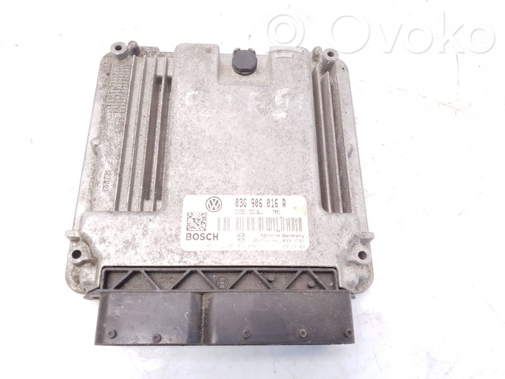 Volkswagen Golf V Calculateur moteur ECU